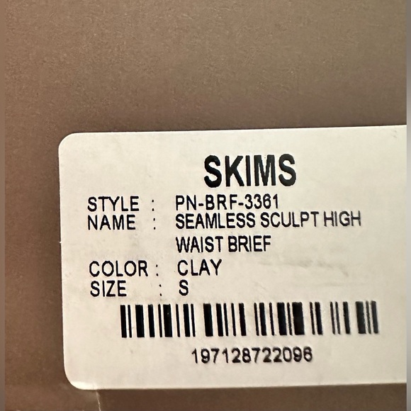 - Skims bundle shape wear NEW LOT OF 3, SIZE S. - Picture 3 of 5